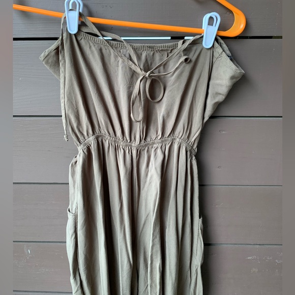 Lulus jumpsuit - Picture 2 of 4